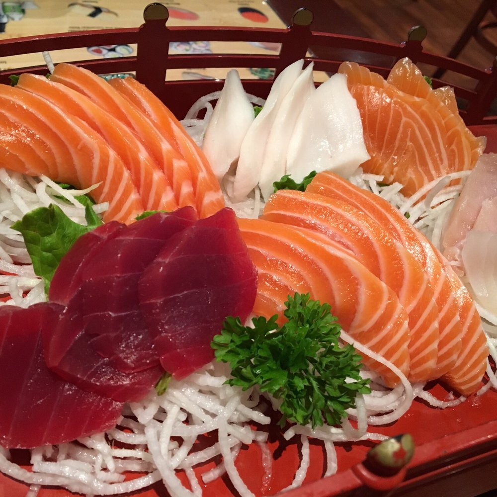 Hinote Sushi Restaurant - 24 pcs sashimi dish.. Fresh and tasty!! - Japanese Near Me - Mississauga, Ontario