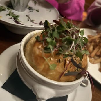 Lobby Bar - pot pie - American Near Me - Washington, DC, District of Columbia