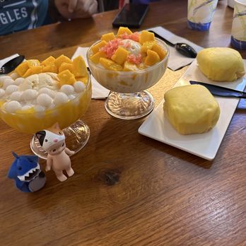 Mango Mango Dessert - B. Mango Mango Combo B - Desserts Near Me - Philadelphia, Pennsylvania Mango Mango Dessert - B. Mango Mango Combo B - Desserts Near Me - Philadelphia, Pennsylvania