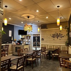 Plearn Park Eatery - Inside restaurant