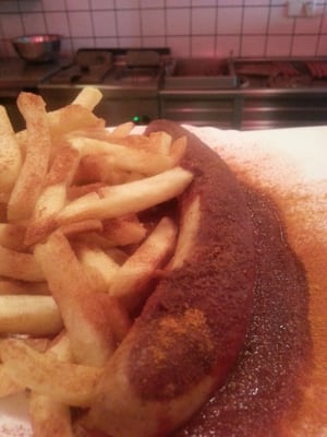 KIEZ CURRY - Die coole Currywurst vom Kiez by null