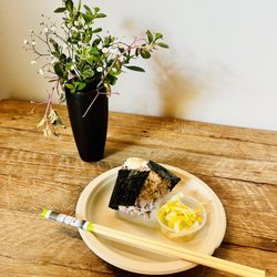 Behind the Museum Cafe - Onigiri (salmon mayo)