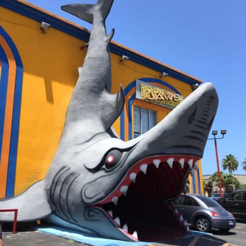 Jaws - Entrance into the store - Souvenir Shops Near Me - South Padre Island, Texas Jaws - Entrance into the store - Souvenir Shops Near Me - South Padre Island, Texas