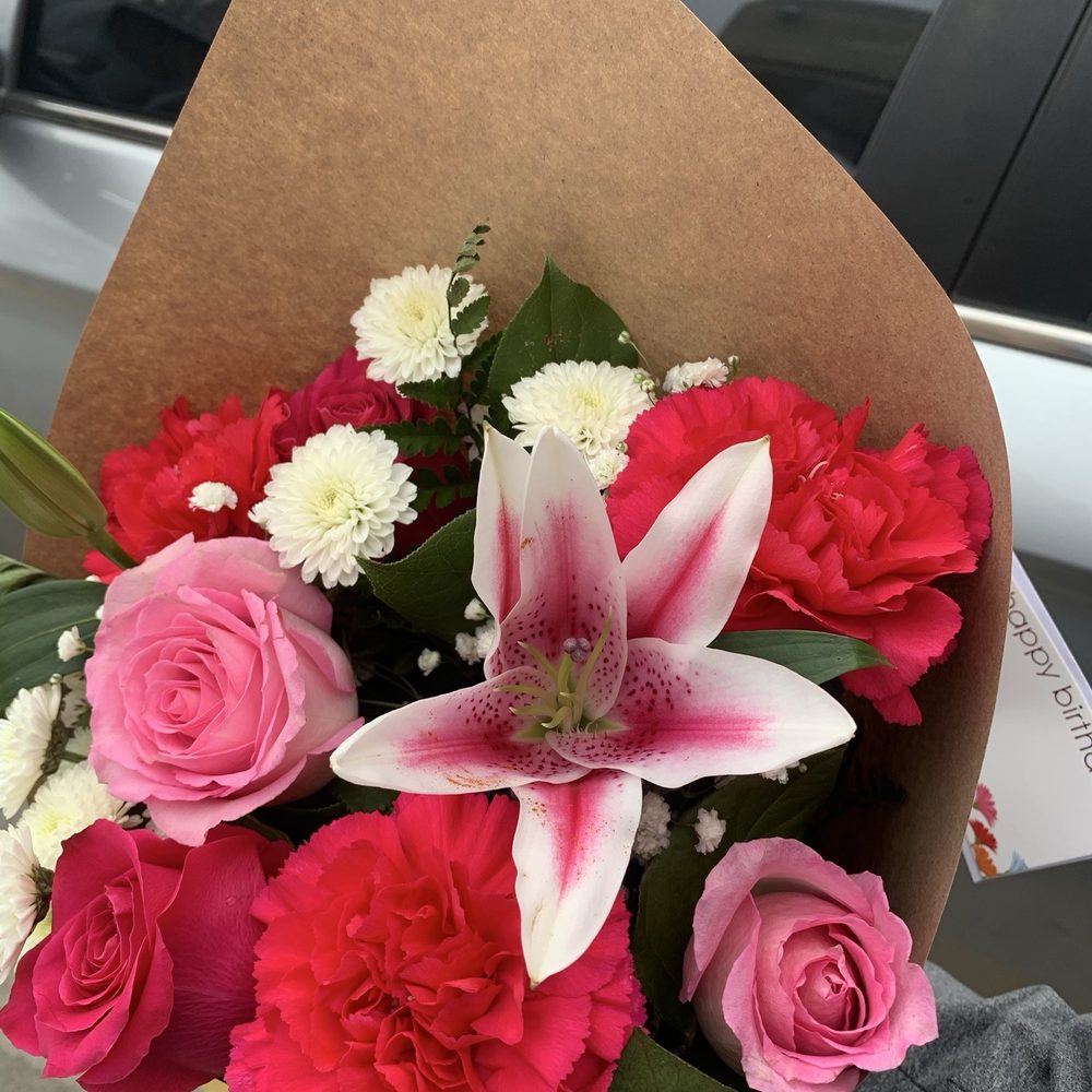 $20 bouquet, arranged on the spot $20 bouquet, arranged on the spot