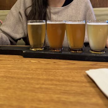 Vermont Tap House - beer flight - Pizza Near Me - Rutland, Vermont Vermont Tap House - beer flight - Pizza Near Me - Rutland, Vermont