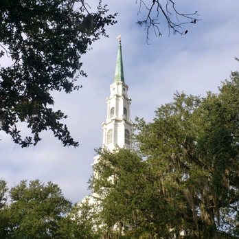 Old Savannah Tours - Independent Presbyterian Church, the Forrest Gump feather church - Tours Near Me - Savannah, Georgia Old Savannah Tours - Independent Presbyterian Church, the Forrest Gump feather church - Tours Near Me - Savannah, Georgia