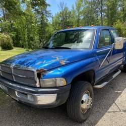 Levi's Auto Glass