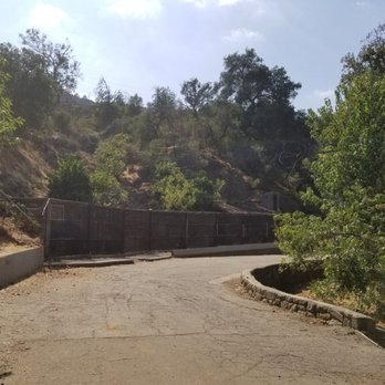 The Old Zoo - Pathway - Zoos Near Me - Los Angeles, California