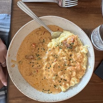 Reid's Apothecary - Shrimp and Grits - New American Near Me - Brunswick, Georgia