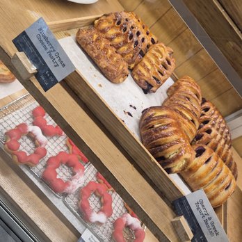 Paris Baguette - Pastries. - Coffee & Tea Near Me - Lynnwood, Washington Paris Baguette - Pastries. - Coffee & Tea Near Me - Lynnwood, Washington