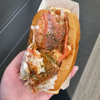 Luke's Lobster - Warm butter lobster roll - Seafood Near Me - Seattle, Washington Luke's Lobster - Warm butter lobster roll - Seafood Near Me - Seattle, Washington