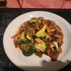 Chili Basil Thai - PAD see Ew with chicken