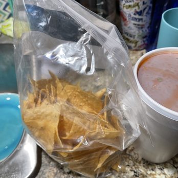 El Burrito Loco - CHIPS/SALSA (16oz) - Mexican Near Me - New Lenox, Illinois El Burrito Loco - CHIPS/SALSA (16oz) - Mexican Near Me - New Lenox, Illinois