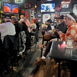 Rookie's Bar & Grill - Restaurant