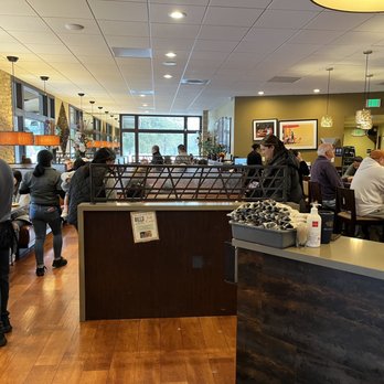 Bill's Café - Inside dining - Breakfast & Brunch Near Me - Pleasanton, California