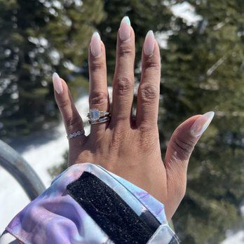 M Nail Bar - Gel x short almond funny bunny base with #22 chrome powder - Nail Salons Near Me - Villa Park, California