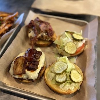 Sumo Shack LKN - Sumo chicken sandwich and sumo burger - Burgers Near Me - Mooresville, North Carolina Sumo Shack LKN - Sumo chicken sandwich and sumo burger - Burgers Near Me - Mooresville, North Carolina