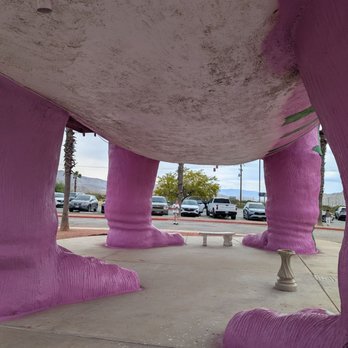 Cabazon Dinosaurs - Museums Near Me - Cabazon, California