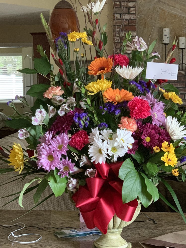 OLD TOWN CREATIONS Florists 8717 Elk Grove Blvd, Elk Grove, CA