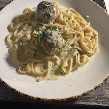 Mamma Mia - Fettuccine Alfredo with meatballs. Super yummy!! - Italian Near Me - Riverside, California Mamma Mia - Fettuccine Alfredo with meatballs. Super yummy!! - Italian Near Me - Riverside, California