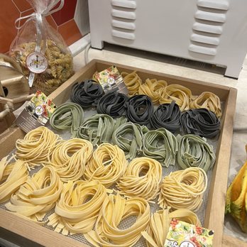Pasta & Pasta - Pasta - Pasta Shops Near Me - Venezia, VE
