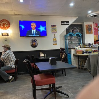 Tatas Tacos - Dining area - Tacos Near Me - Chicago, Illinois
