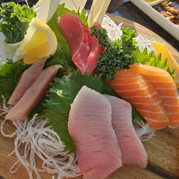 Yamashiro - Large sashimi platter - Japanese Near Me - Redondo Beach, California Yamashiro - Large sashimi platter - Japanese Near Me - Redondo Beach, California