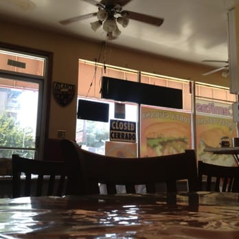 Cemitas Poblanas En Bell - Interior - Mexican Near Me - Bell, California