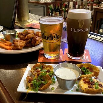 O'Brien's Irish Pub - Buffalo wings in the background - Irish Pub Near Me - San Francisco, California O'Brien's Irish Pub - Buffalo wings in the background - Irish Pub Near Me - San Francisco, California