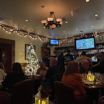 The Derby - Christmas 2024 - nice decorations - Steakhouses Near Me - Arcadia, California The Derby - Christmas 2024 - nice decorations - Steakhouses Near Me - Arcadia, California