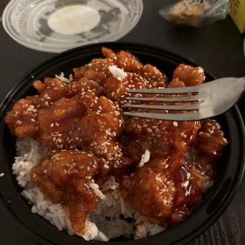KPB Asian Bistro - Sesame chicken - Asian Fusion Near Me - Fullerton, California KPB Asian Bistro - Sesame chicken - Asian Fusion Near Me - Fullerton, California