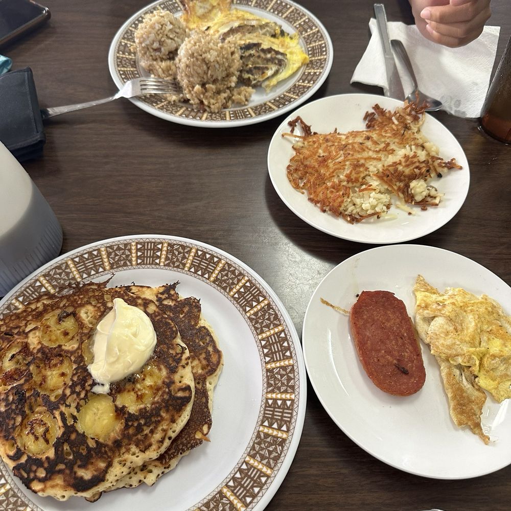 Jack's Inn - Banana pancake - Breakfast & Brunch Near Me - Kahului, Hawaii Jack's Inn - Banana pancake - Breakfast & Brunch Near Me - Kahului, Hawaii