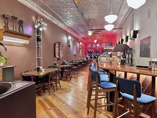 SQZBX Brewery & Pizza by null