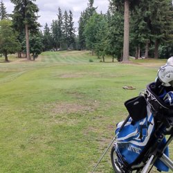 Lake Wilderness Golf Course - Tee boxes all chewed up, over-watered soggy mess!