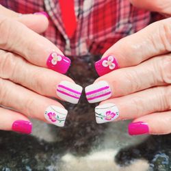 Holly Nails & Hair