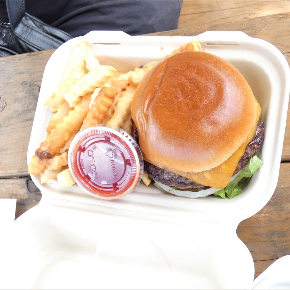 Kilo's Kitchen - Burger - Food Trucks Near Me - Hana, Hawaii