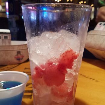 Bubba Gump Shrimp - A cup of ice of which i had to pay $4 for just a small swich of strawberry lemonade. - Seafood Near Me - Long Beach, California