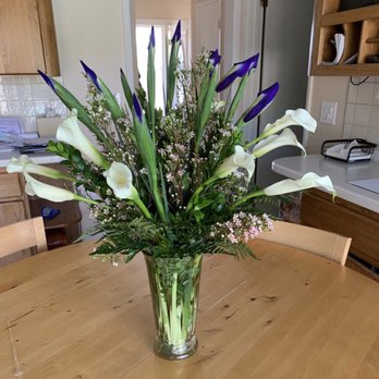 Flowers By Maria - Flower arrangement - Florists Near Me - Simi Valley, California Flowers By Maria - Flower arrangement - Florists Near Me - Simi Valley, California
