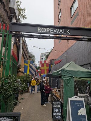 Maltby Street Market by null