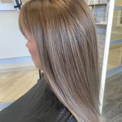 Natalie Carmichael Hairstylist - Base and balayage straight