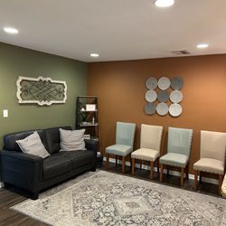Lane Family Wellness - Waiting room