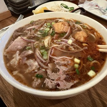 Que Viet - Spicy Beef Pho / Bun Bo Hue - Vietnamese Near Me - San Francisco, California