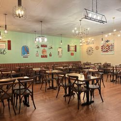 The Pan - Dining room