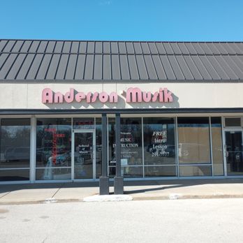 Anderson Musik - Storefront (April 2024) - Musical Instruments & Teachers Near Me - Northbrook, Illinois