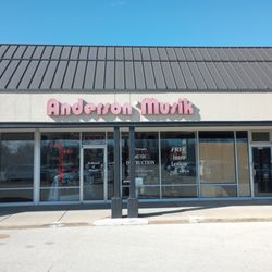 Anderson Musik - Storefront (April 2024)