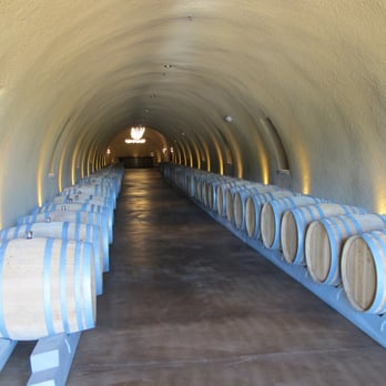 Roth Estate Winery - Wine Tasting Room Near Me - Healdsburg, California