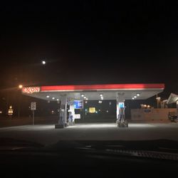 Queen City Exxon - Lighting in the evening for security
