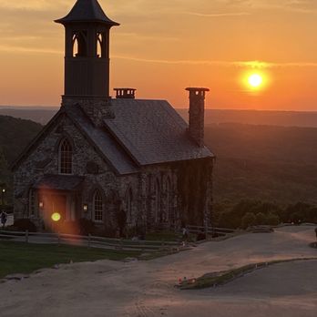 Buffalo Bar - Chapel! - Bars Near Me - Ridgedale, Missouri