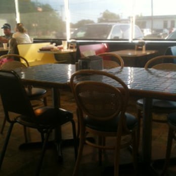 Elmo's Grill - Elmo's Inside - American Near Me - West Columbia, Texas