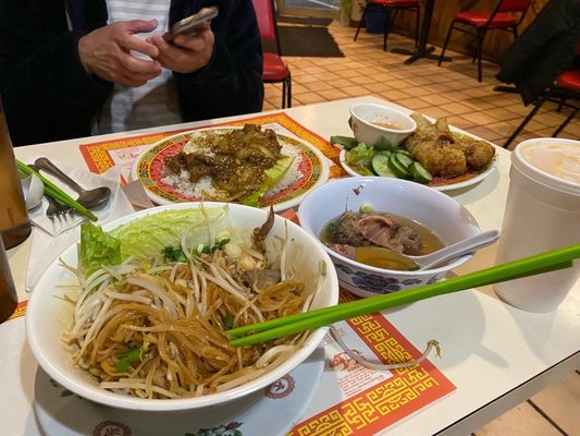 New Phnom Penh Restaurant by null
